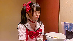 0007818_19歳 接吻 童顔などが含まれている