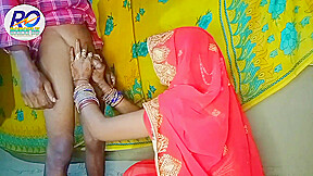 Indian Hauswaif Ne Red Saree Show And Chudai