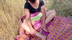 Inocent Stepsister Making Hindi Vlog In Farm, Bhai Ka Bada Lund Dekh Kar Bahan Shocked Ho Jati Haihi